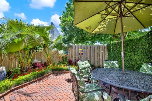 Historic District - North Casa | Jet Setter