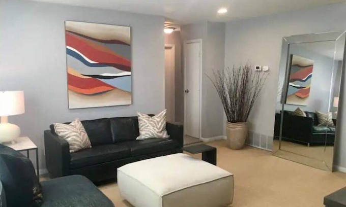 Near East Columbus Casa | Jewel in WoodPark 1632