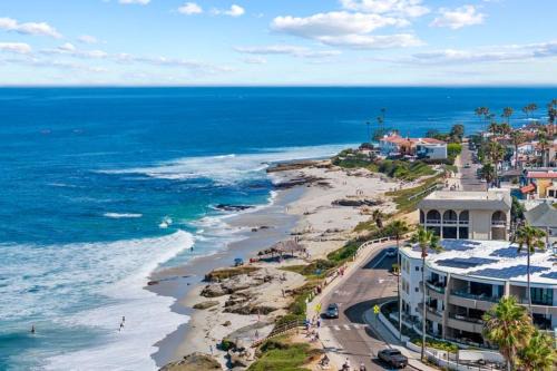 Beach Barber Tract Casa | Jewel of La Jolla Breathtaking Windansea Views