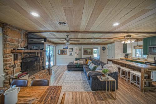 Huddleston Casa | Jewelbox Cottage