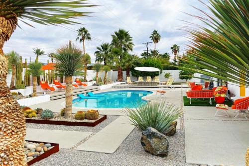 Palm Springs Casa | Jeweled Oasis - Modernism Week! Coachella!