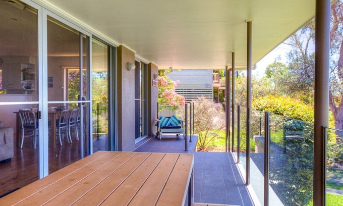 Hyams Beach Casa | Jindalee - 4pm Check Out Sundays