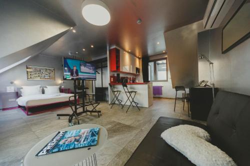 Gare Hotel | JJ32