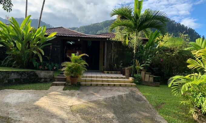 Mount James Casa | Retiro de Lejartre, una villa de vacaciones en las montañas Blue & John Crow, Jamaica