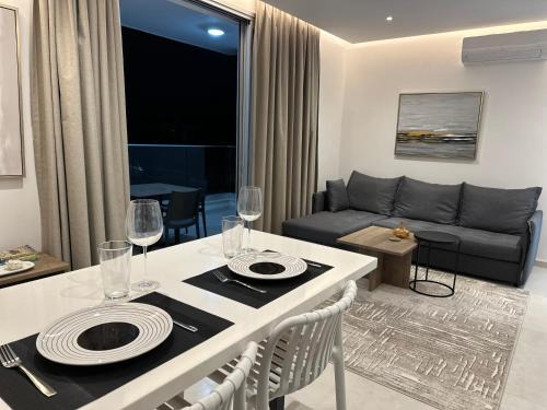 Egkomi Apartamento | Joanna & Arya Central Engomi Apts