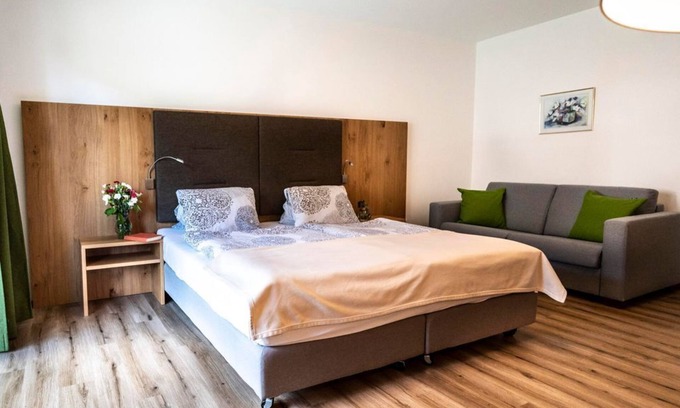 Monichwald Casa | Jogllandzimmer Plus - Gastwirtschaft Hold