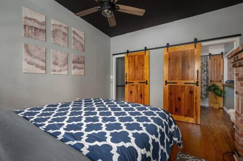 Upper Fells Point Casa | Johns Hopkins Historic Renovated home - Fells Point!