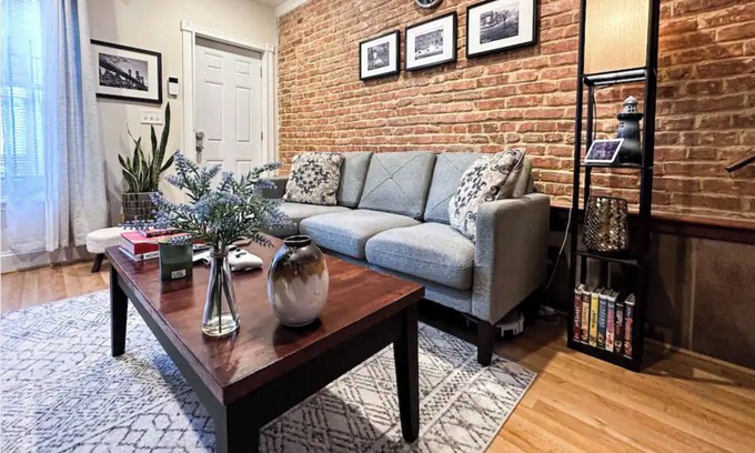 Downtown Baltimore Casa | Johns Hopkins Hospital - eScooter & Private Room