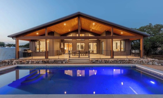 Johnson City Casa | Johnson City Limits Home