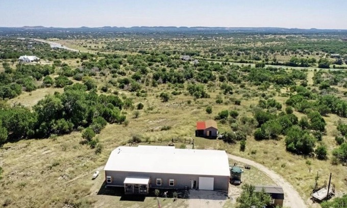 Johnson City Casa | Johnson City ranch house with HUGE game room and VIEWS for miles!