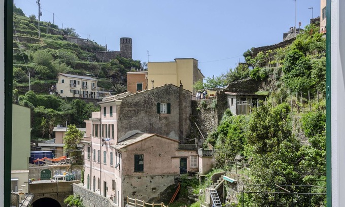 Vernazza Apartamento | Altido Pretty House Whole Villa for Huge Families