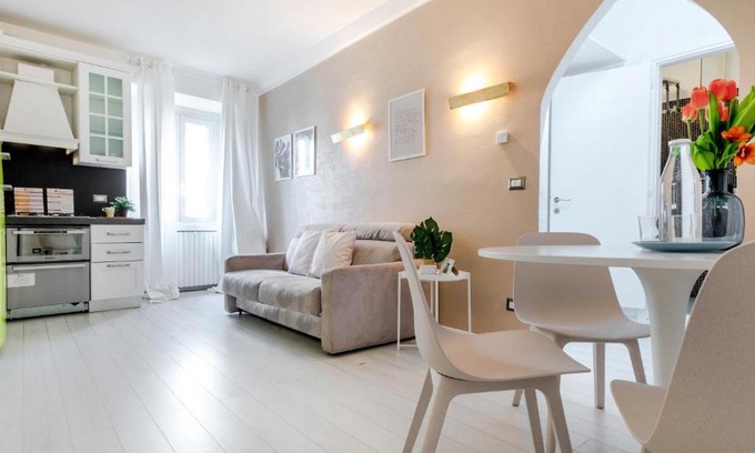 Porta Genova Apartamento | JOIVY Vibrant Flat for 4 near parks, in Navigli