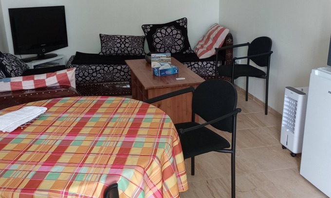Epinay-sur-Seine Apartamento | Jolie Appartement Dans LE Calme