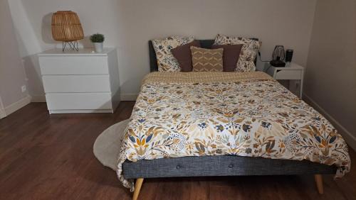 Thouars Casa | Jolie chambre en cœur de ville