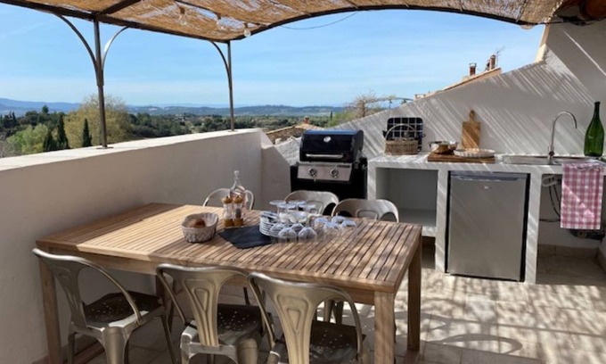 Bedoin Casa | Jolie Maison de Village au Pied du Ventoux et Terrasse Avec vue Imprenable
