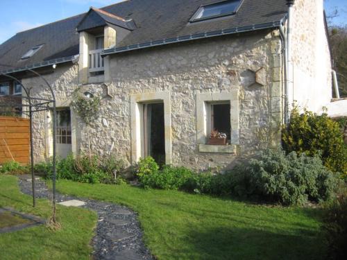 Blaison-Saint-Sulpice Casa | Jolie maison en pierre avec jardin privatif, proche de la Loire et des châteaux, animaux bienvenus - FR-1-622-23