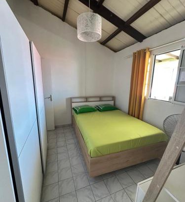 Vieux-Fort Casa | Jolie maison saisonnière en Guadeloupe de 160m2 disposant de 4 chambres 2 toilettes une grande véranda et terrasse