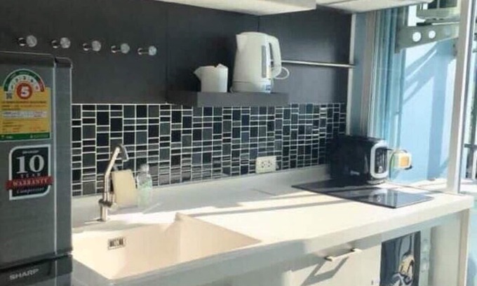Lucenay-les-Aix Apartamento | Jolie studio meuble avec lits doble personnes sur Lucenay, prox commerces.