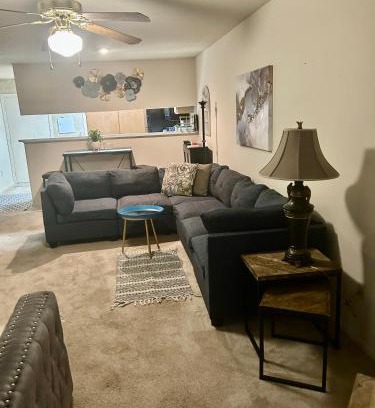 Cordova Apartamento | Jolly Accommodations Express - Sleeps 7