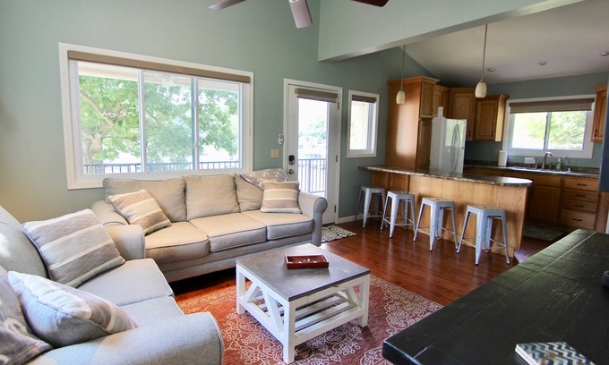 Rocky Mount Casa | JOMO - Unit 3 TriTerrace *Relax Lakefront *Enjoy Fam