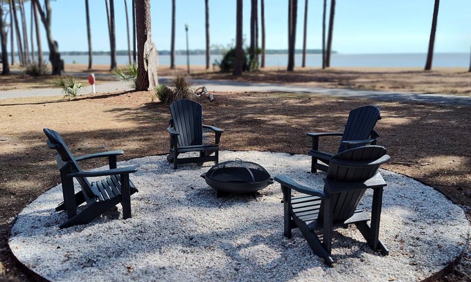 Melrose on the Beach Casa | JonBie Daufuskie Sea Witch. Golf cart included with booking.