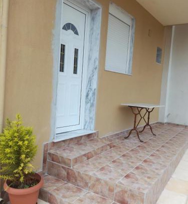 Nea Michaniona Apartamento | Jordan's studio house at Nea Michaniona