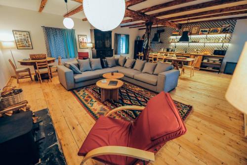 Lentekhi Casa | JorJ'Inn