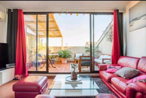 Caux Casa | Joshroom