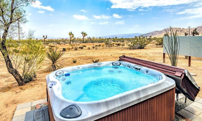 Yucca Valley Casa | Vistas privadas del desierto de Joshua Tree Getaway