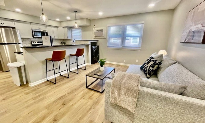 Joslyn Castle Apartamento | Joslyn 6-Cozy in Midtown Omaha