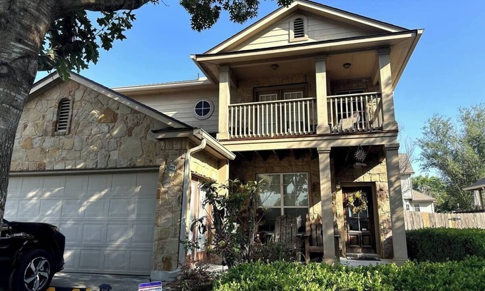 Kyle Casa | ~ Joyful 3 Bed Retreat - Pool, Music, Games & Fun!