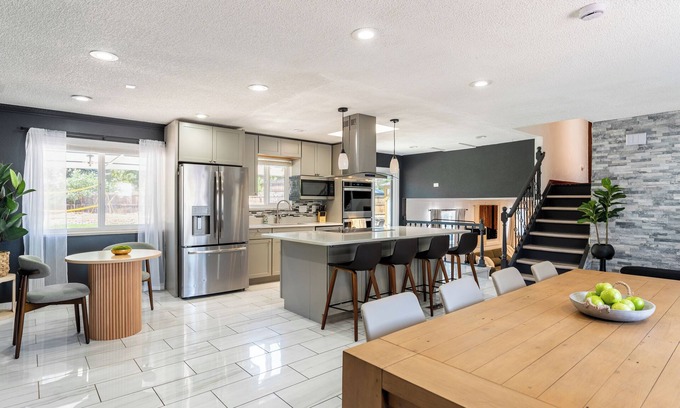Ralston Valley Casa | JoyNest Retreat - Spacious 5BR, Epic Backyard, Family and Pet Friendly