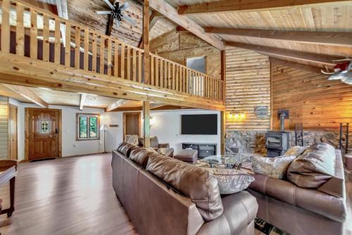 Lead Casa | JR's Hideaway
