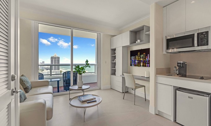 Mid Beach Apartamento | Jr Suite Presidential Design Ocean Fontainebleau