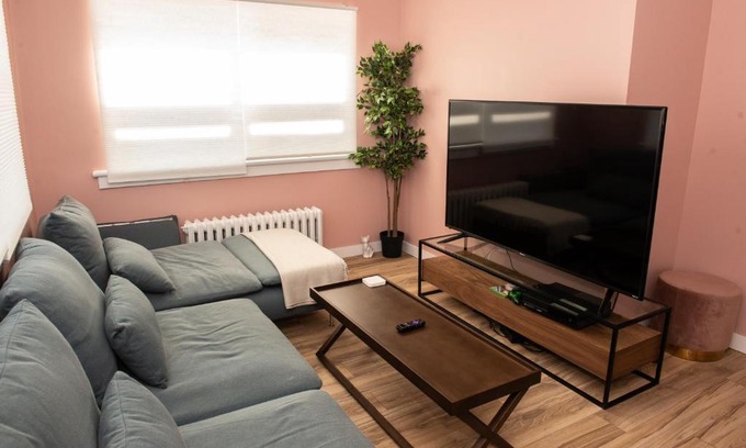 Ottawa Division Apartamento | JstLikeHome - Old Town