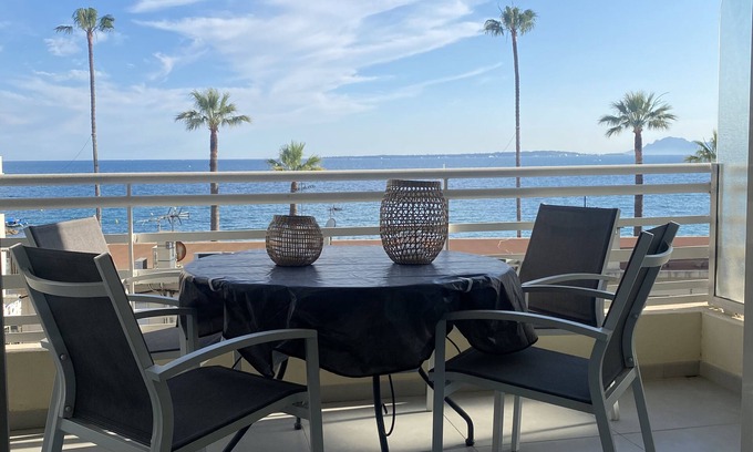 Juan-les-Pins Apartamento | JUAN LES PINS Gran estudio nuevo 2018 frente al mar 4 personas