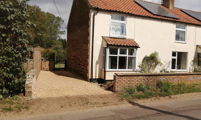 King's Lynn Cabaña | Jubilee Annexe is a cosy cottage in a peaceful West Norfolk Village.