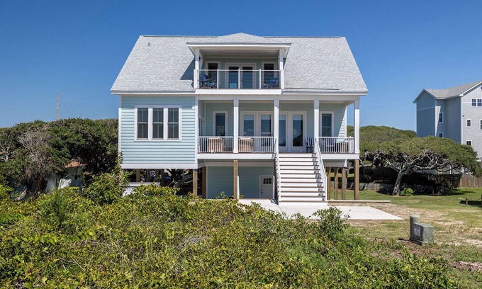Salter Path Casa | Judi's Place, Oceanfront House in Salter Path, NC!