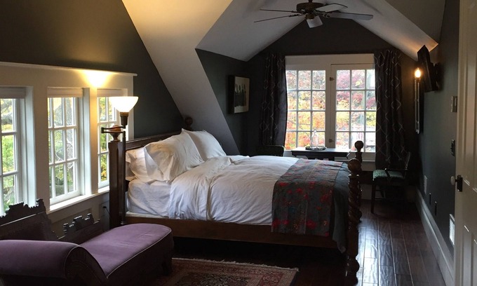 Saugatuck Cama Y Desayuno | Judson Heath Colonial Inn