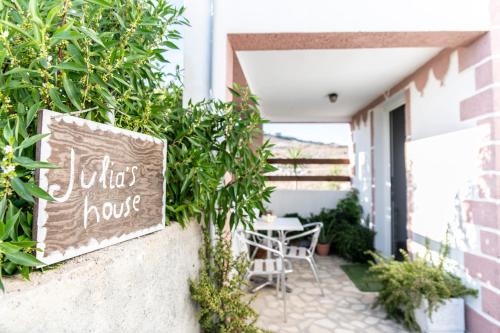 Kalamaki Casa | Julia's Holiday House