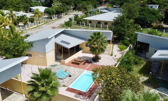 Willemstad Villa | JULIANADORP TROPICAL VILLAS