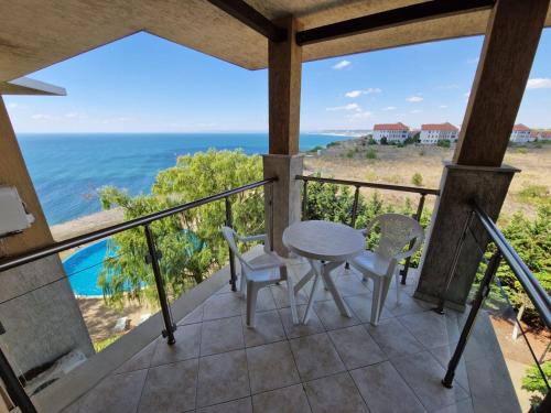 Kavarna Apartamento | July Morning A35
