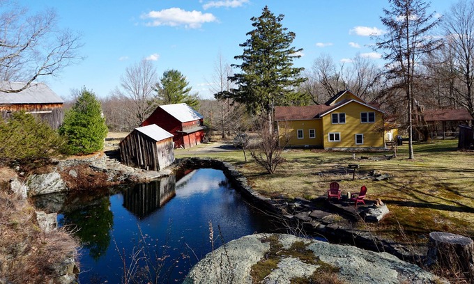 Town of Olive Casa | JULY RENTAL - MAGICAL PRIVATE SWIMMING QUARRY!