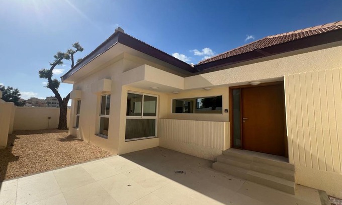 Jumeira 1 Casa | Jumeirah Three Bedroom Villa