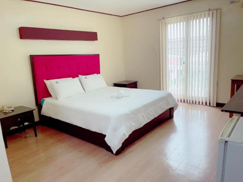Angeles City Hotel | Jun and Helen Hotel and Restaurant