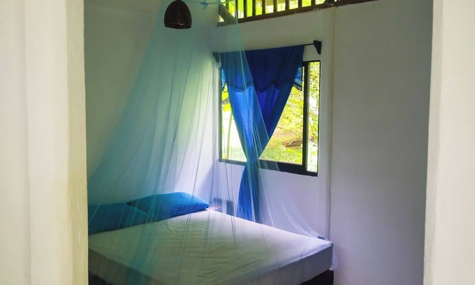 Cocles Apartamento | Jungle house,casa en la selva a 800mt del mar ideal para relajarse y descansar