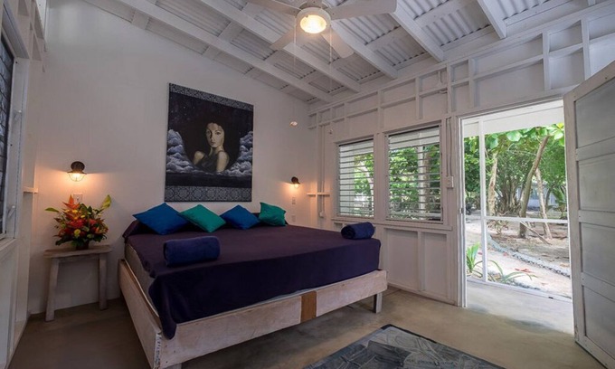 San Pedro Apartamento | Jungle ambiance, comfortable chic room
