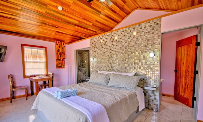 San Pedro Cabina | * Solo para adultos * Casita privada de lujo con pasos de playa y piscina