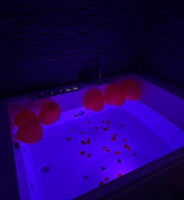 Koekelberg Apartamento | Jungle suite romantic - private Jacuzzi -