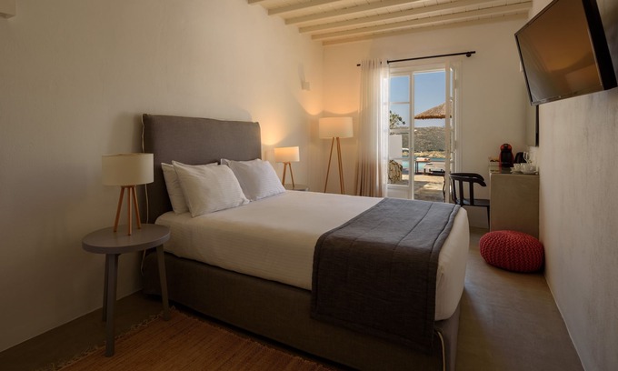Elia Apartamento | Junior Suite Frente piscina